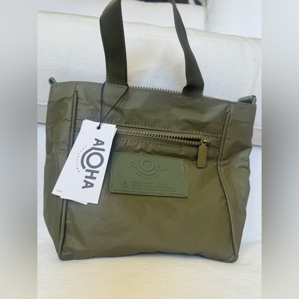 ALOHAS Olive Tote with Front Zip Pocket
